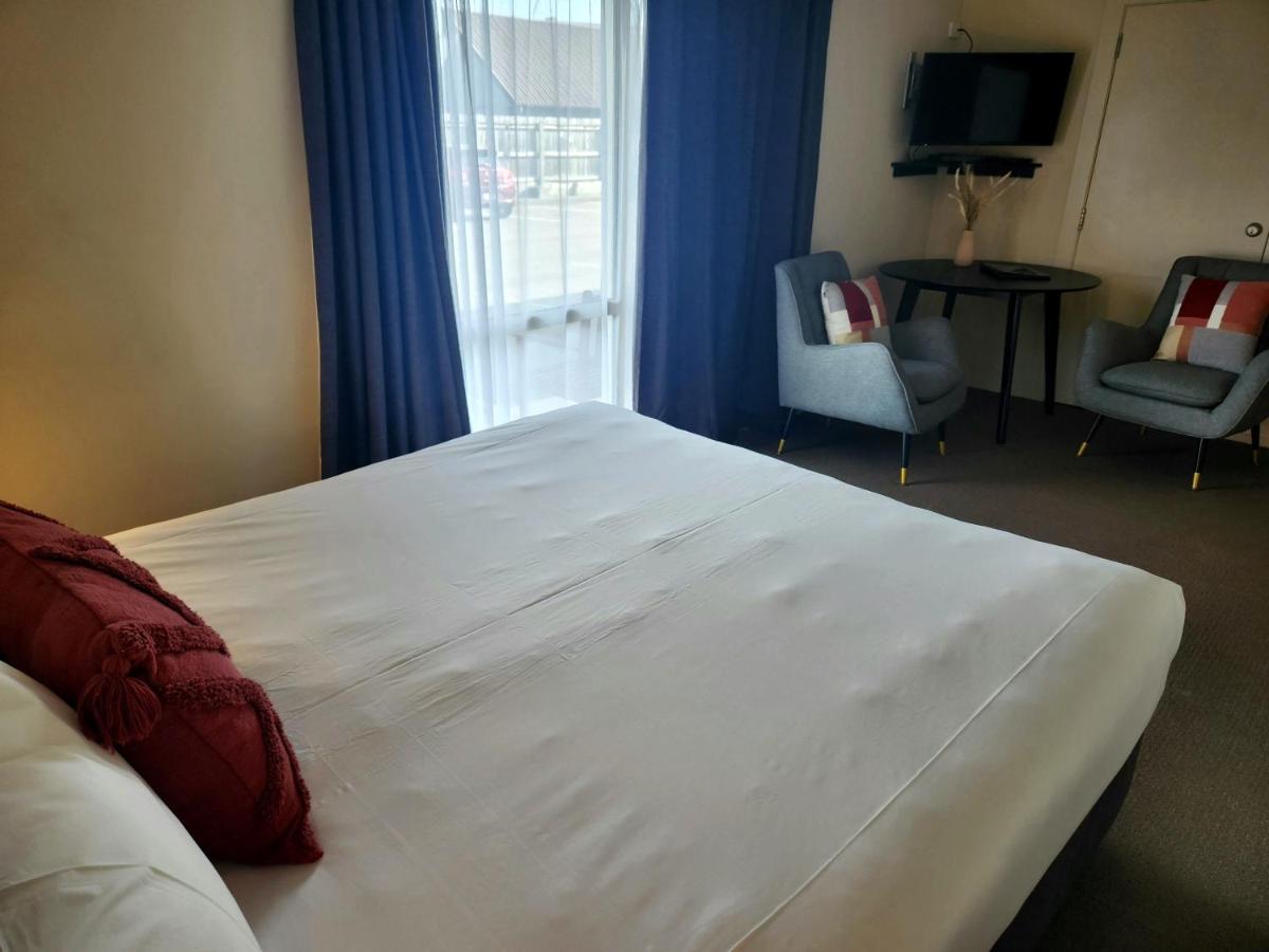 B-Ks Premier Motel Palmerston North Exterior photo