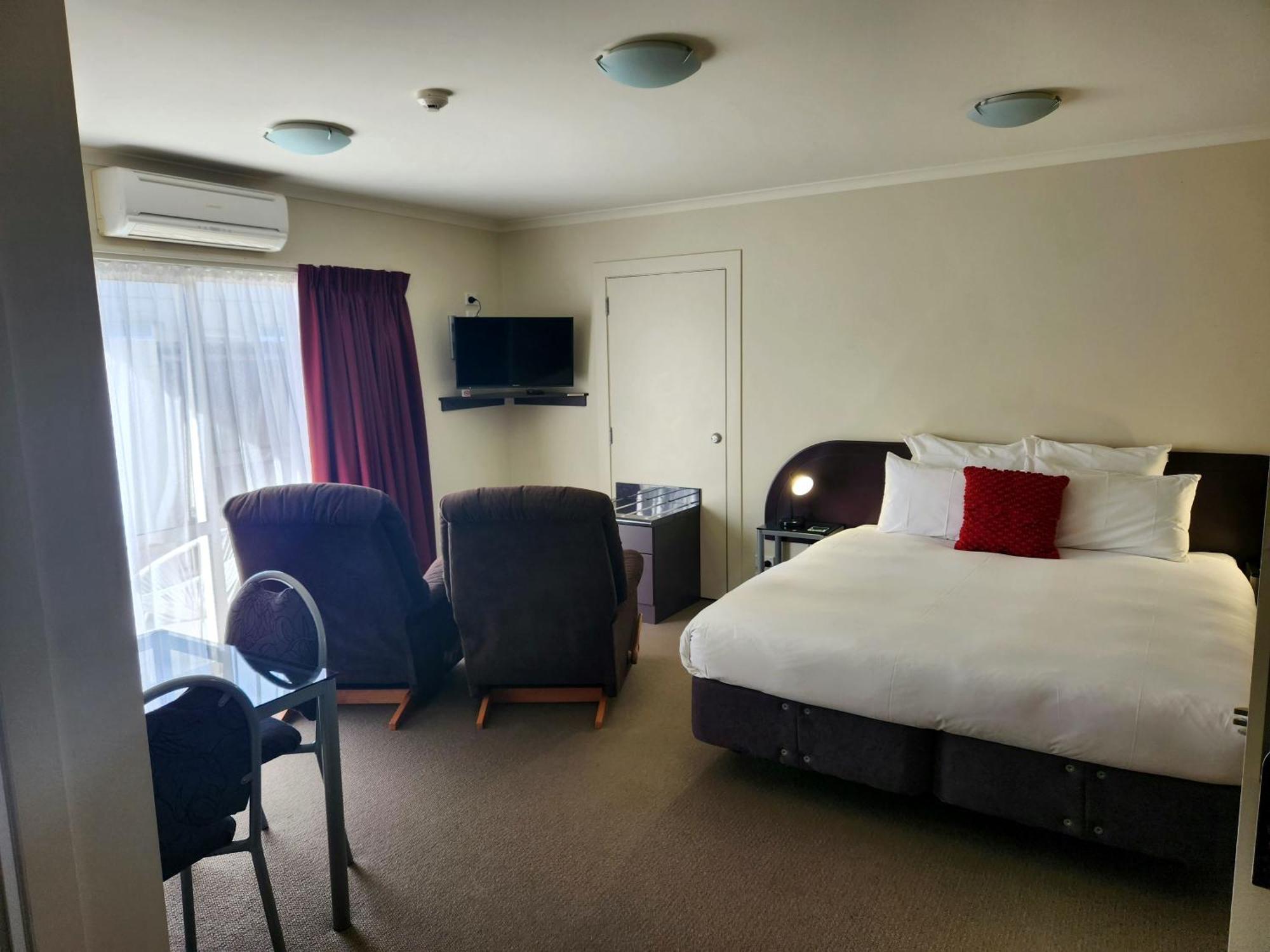 B-Ks Premier Motel Palmerston North Exterior photo