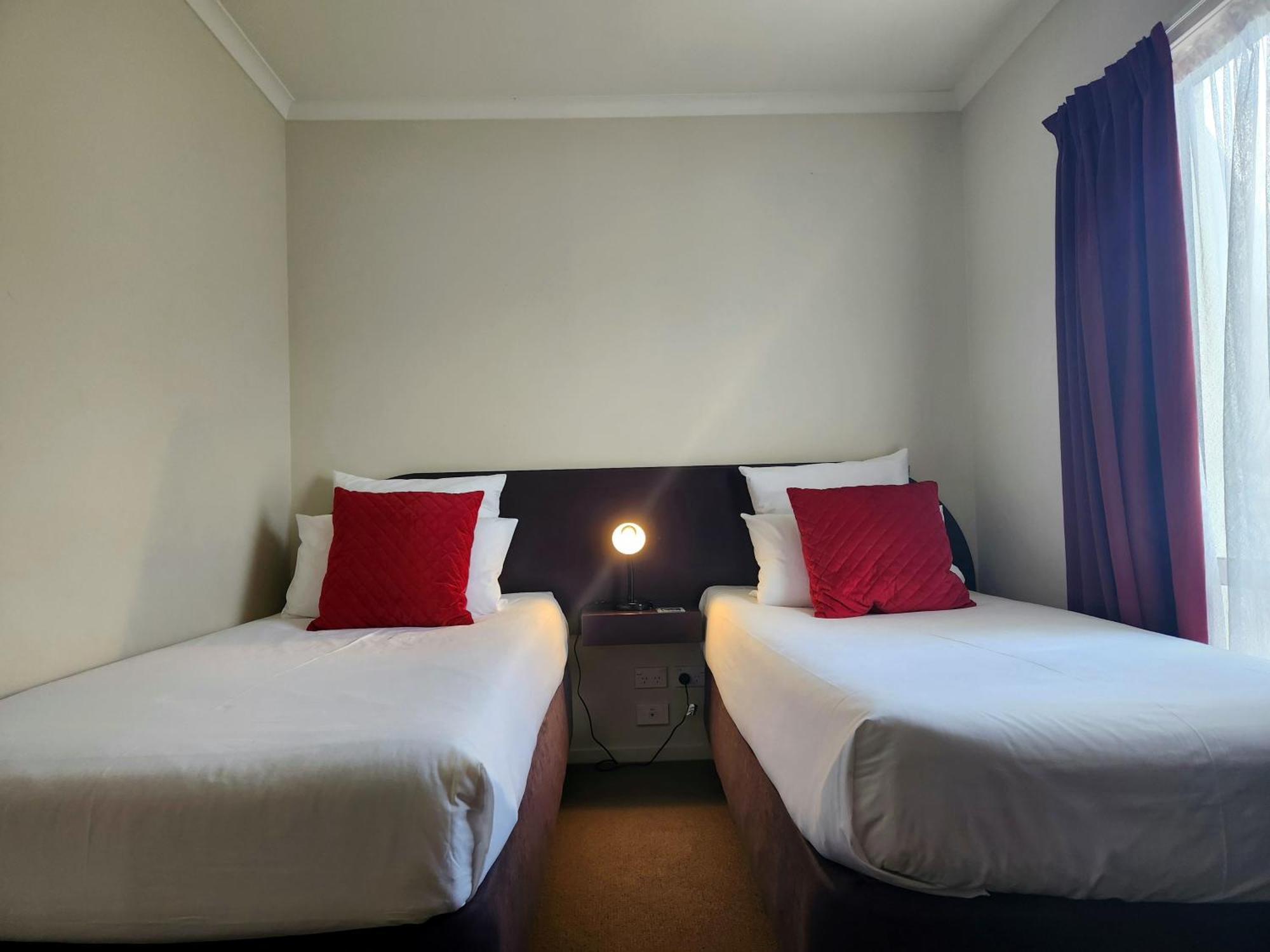 B-Ks Premier Motel Palmerston North Exterior photo