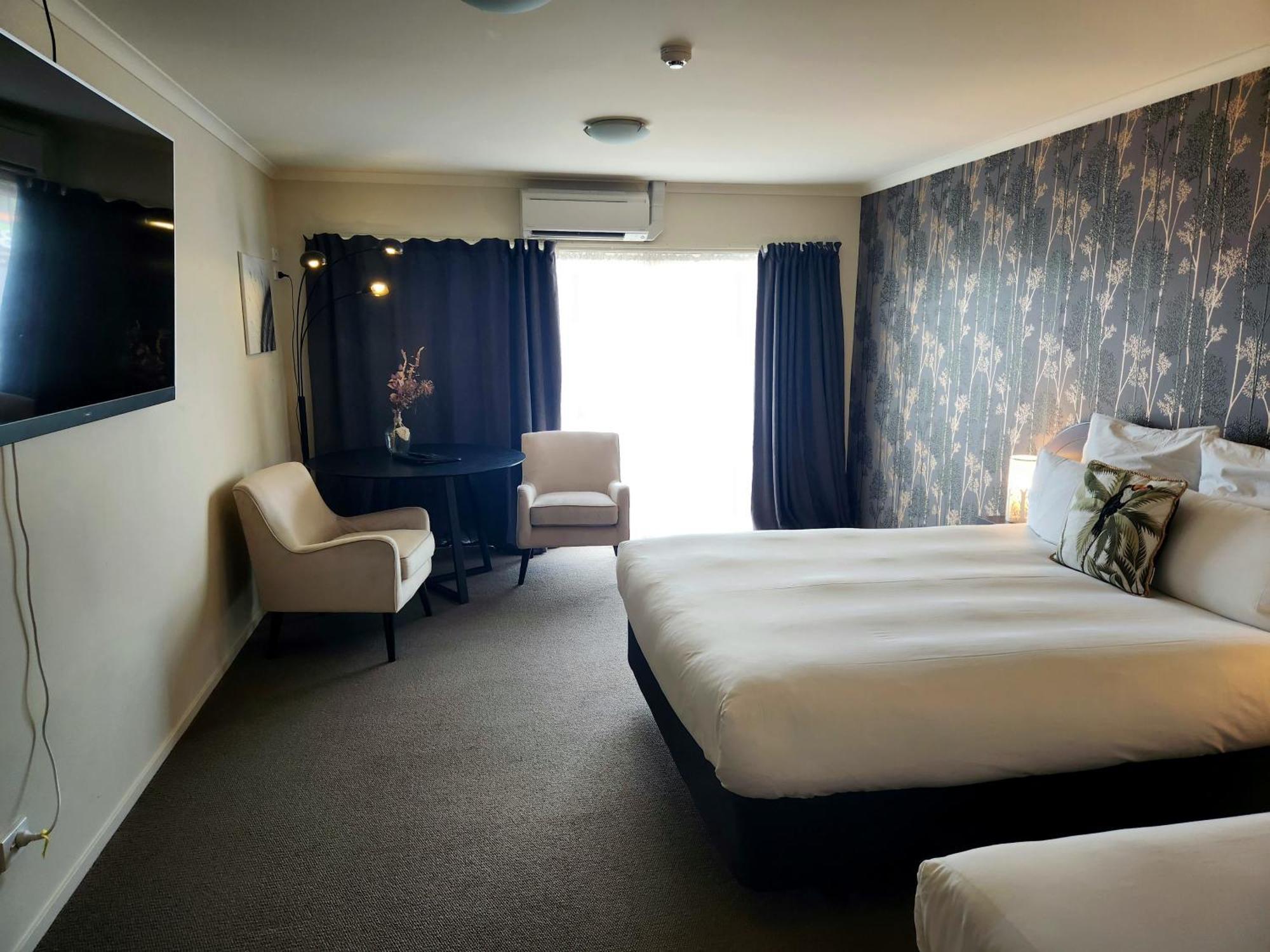 B-Ks Premier Motel Palmerston North Exterior photo