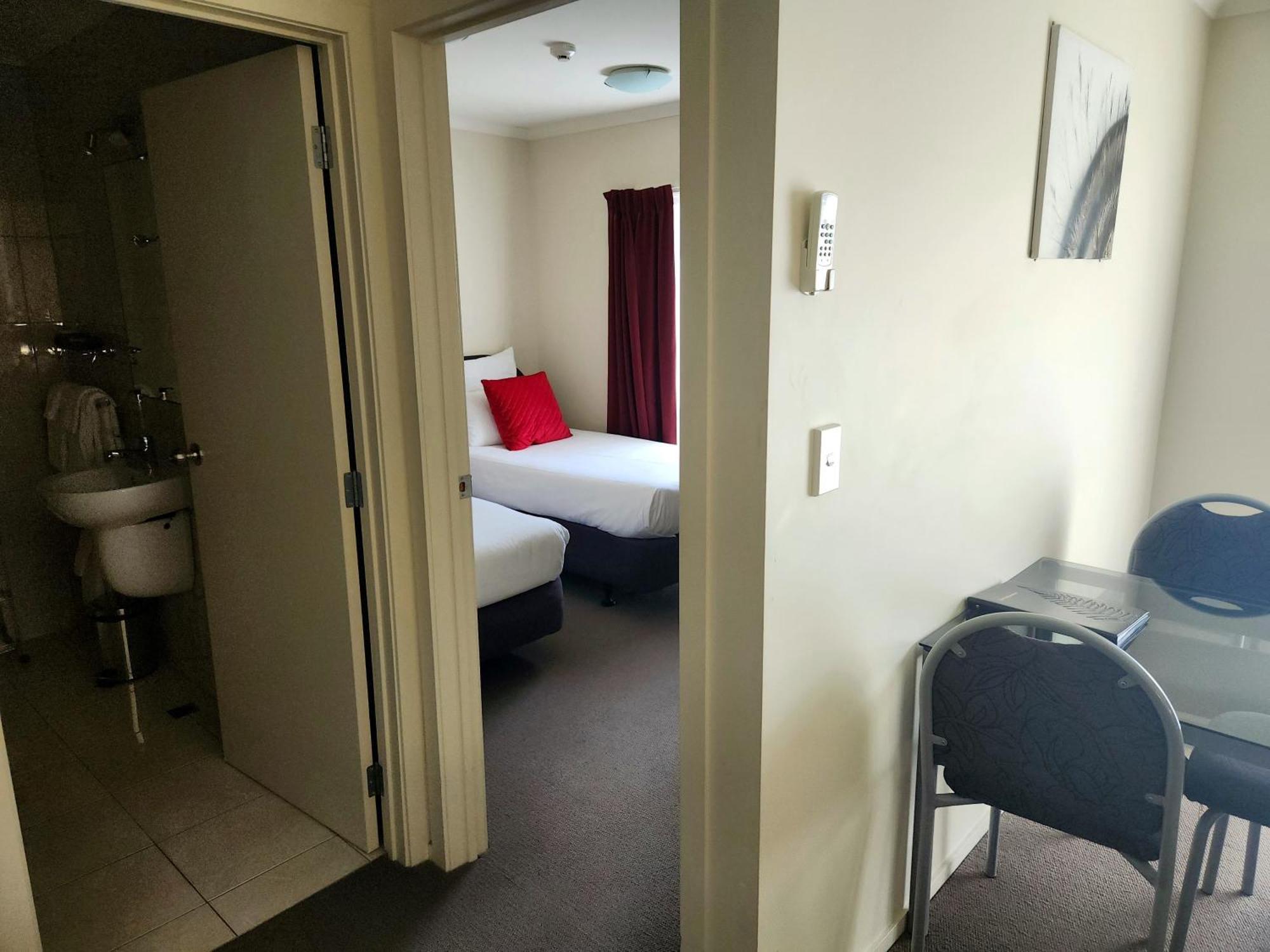 B-Ks Premier Motel Palmerston North Exterior photo